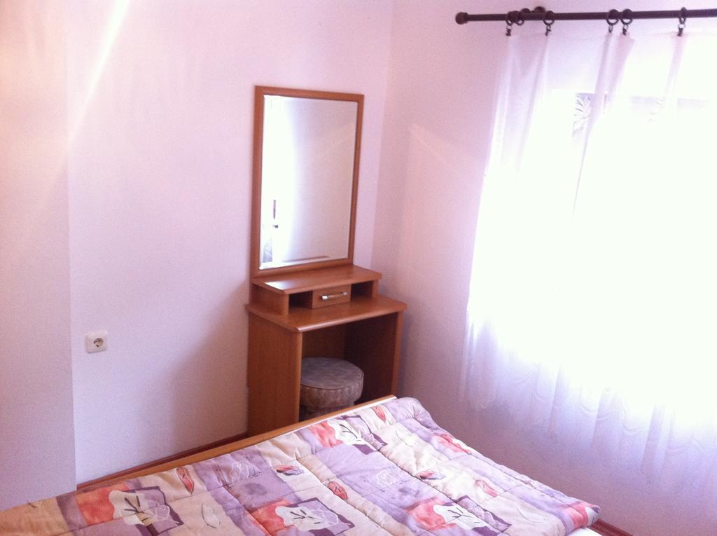 Apartmani Cempres Senj Senj  Phòng bức ảnh