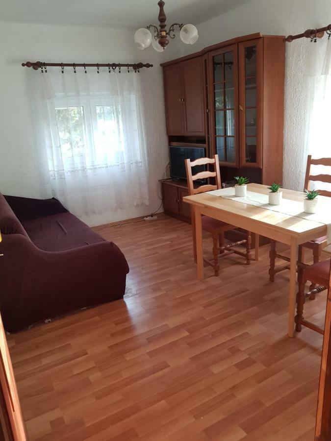 Apartmani Cempres Senj Senj  Ngoại thất bức ảnh